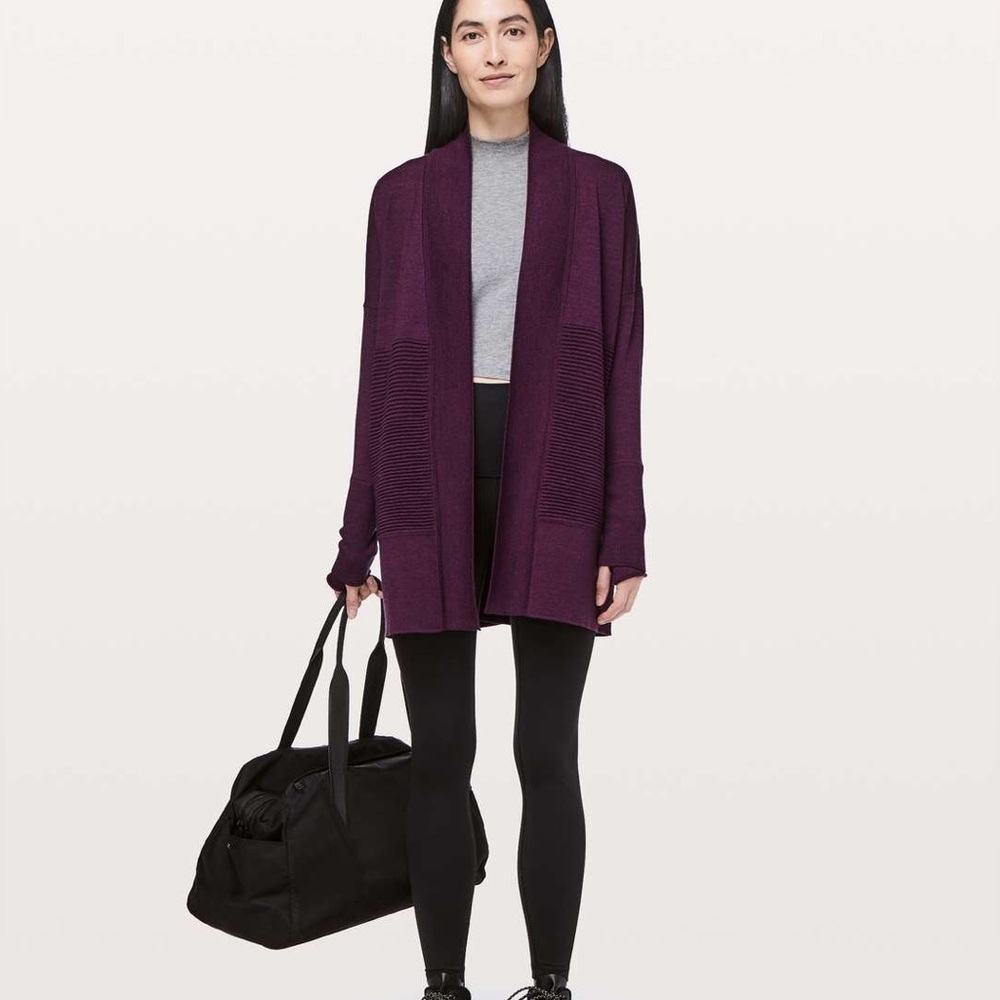 Lululemon Sit In Lotus Wrap II Merino Wool
Heathered Plum Size 6